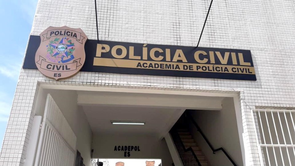 Funcionário desvia R$ 200 mil para jogos online, se arrepende e vai à polícia em Viana
