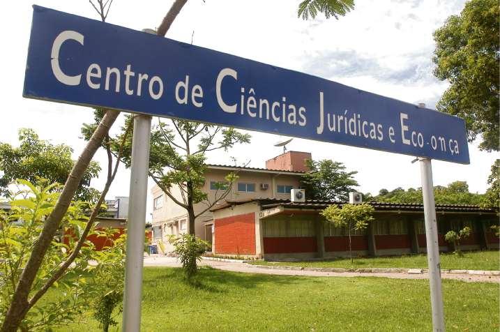Direito da Ufes lidera aprovação no Exame da OAB entre universidades federais