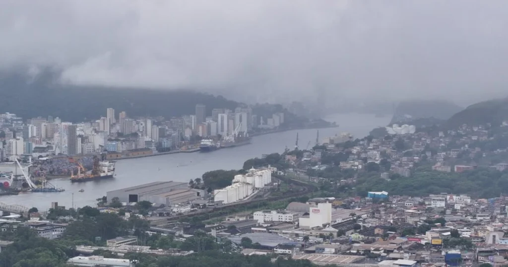 Vitória registra em 24 horas quase toda a chuva prevista para outubro